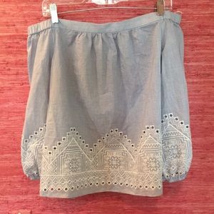 Alice & Trixie off the shoulder blouse